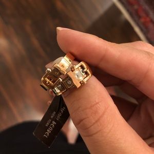 NWT Henri Bendel Buckle Ring Set